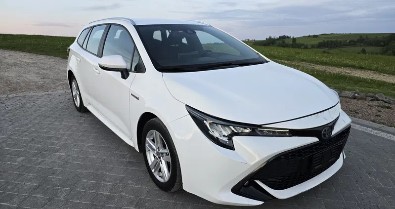 toyota corolla małopolskie Toyota Corolla cena 69700 przebieg: 69000, rok produkcji 2020 z Pobiedziska